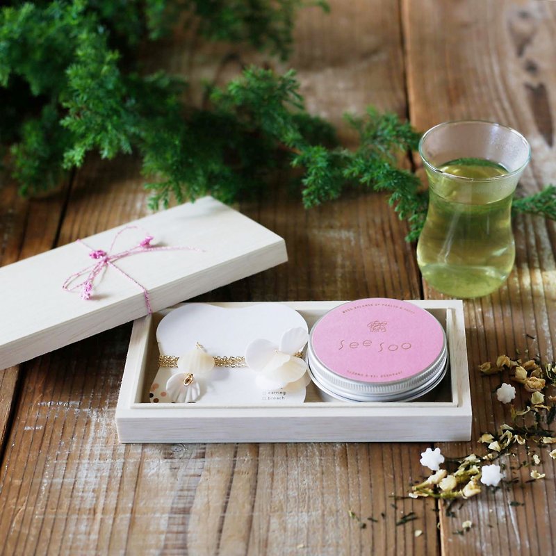 【Pinkoi exclusive】調和茶 + 口罩和口罩項鍊 聖誕限定茉莉禮盒 - 茶葉/茶包 - 新鮮食材 粉紅色