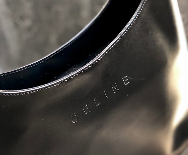 Japan direct delivery name plate used package] CELINE circle logo embossed  leather mini bag handbag black vintage Old Celine vga5gb - Shop solo-vintage  Messenger Bags & Sling Bags - Pinkoi