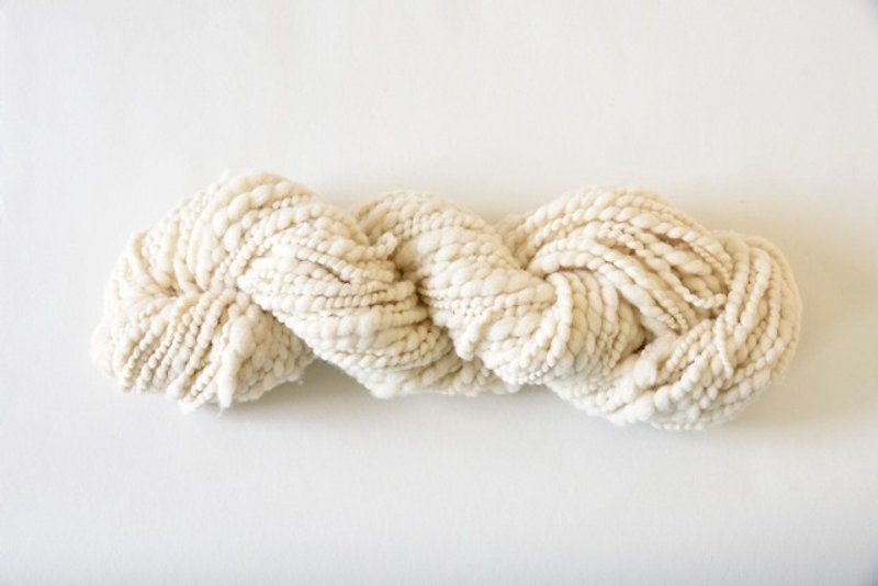犛牛絨・手捻線・Super Bulky・白色 - 編織/刺繡/羊毛氈/縫紉 - 其他材質 白色