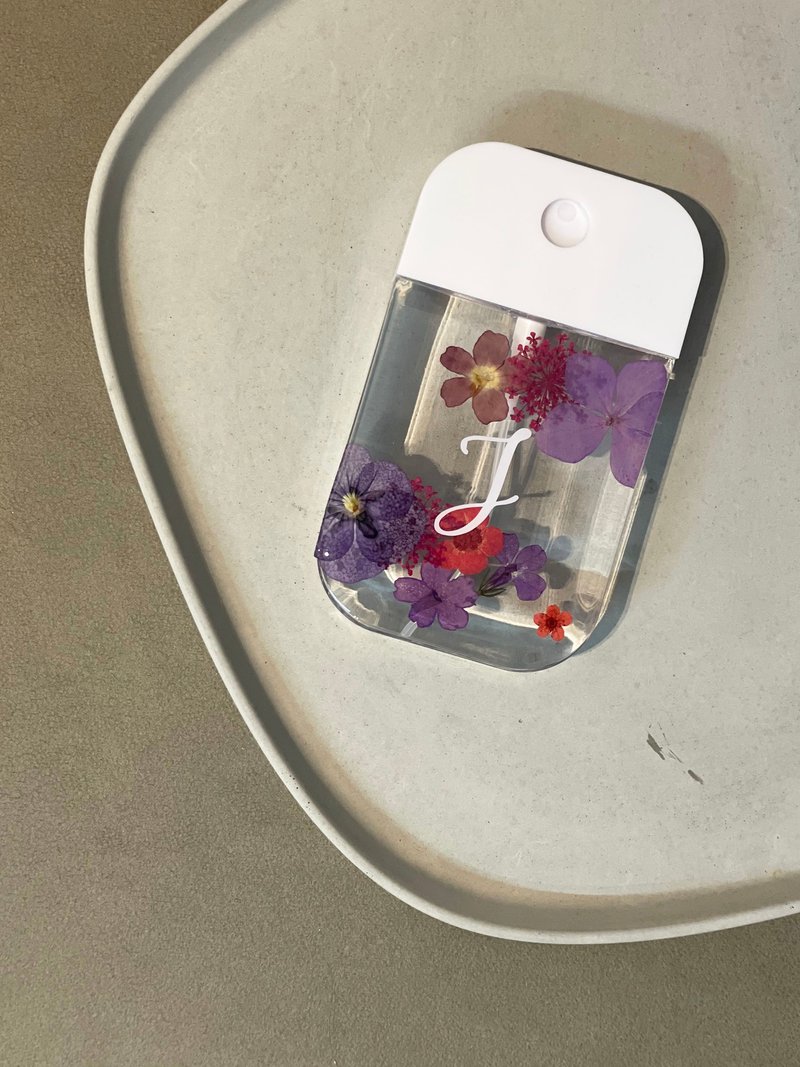 【DIY押花噴霧瓶－紫紅款】自訂名字 客製化 消毒瓶 防疫用品 - 居家收納/收納盒/儲物盒 - 塑膠 