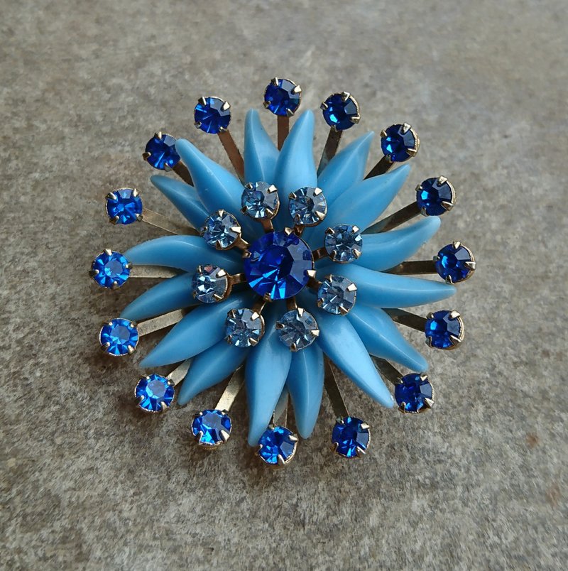 Vintage Rhinestone Flower Brooch - เข็มกลัด - โลหะ สีน้ำเงิน