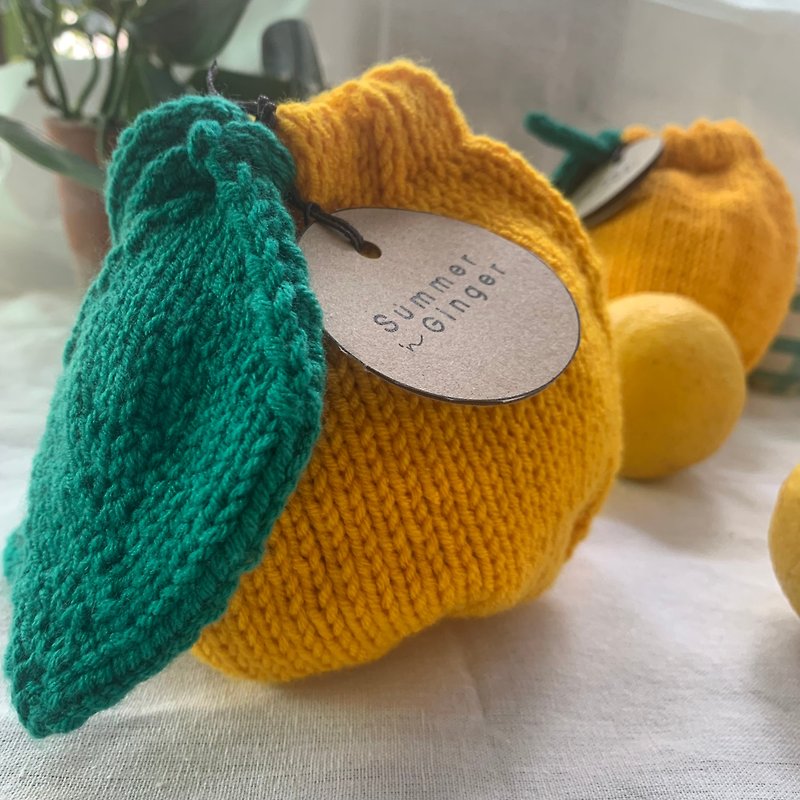 Lemon  Knitting Pouch - 水桶包/束口袋 - 其他人造纖維 黃色