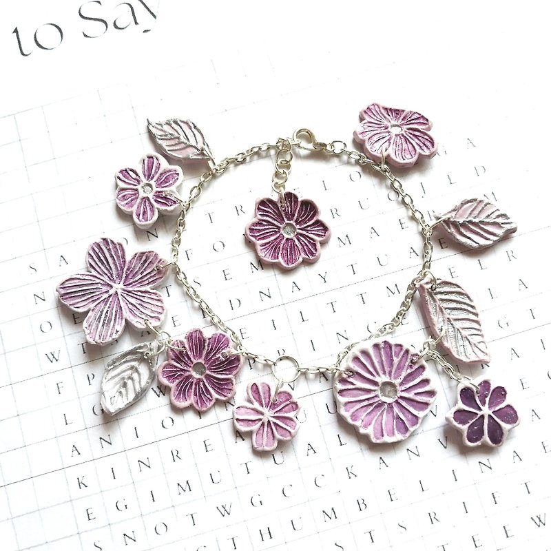 Admiration for You - Violet flower bouquet polymer clay bracelet - Bracelets - Clay Multicolor