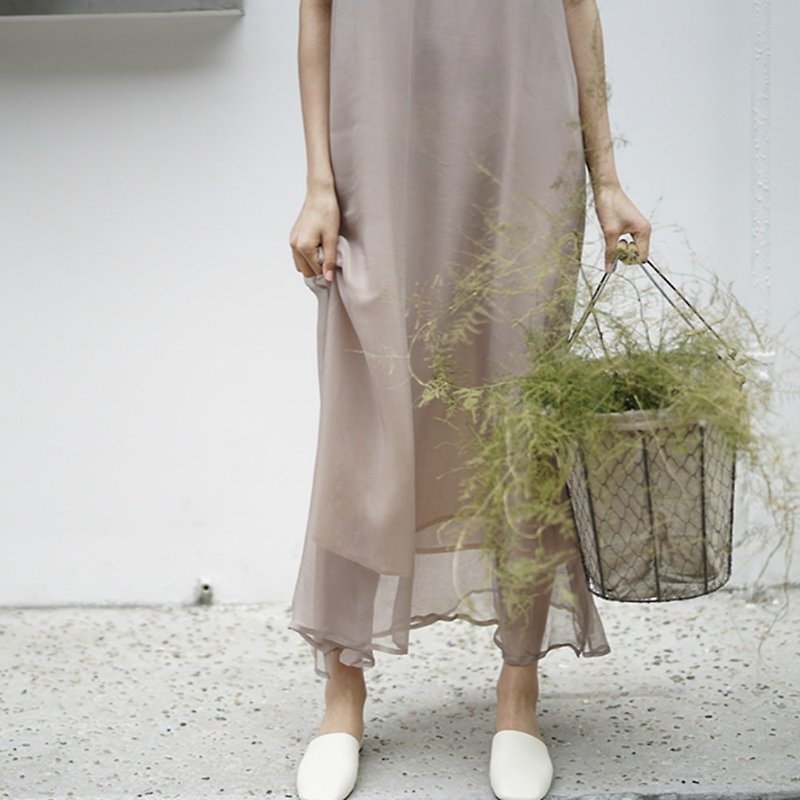 Sorrowfulness | Linen-colored limited edition silk ramie double layer and smashing long strap dress chiffon perspective elegant side split-end design old customers look over it does not flicker spring and summer wedding bridesmaid dress dress | fanta tower - One Piece Dresses - Silk Khaki