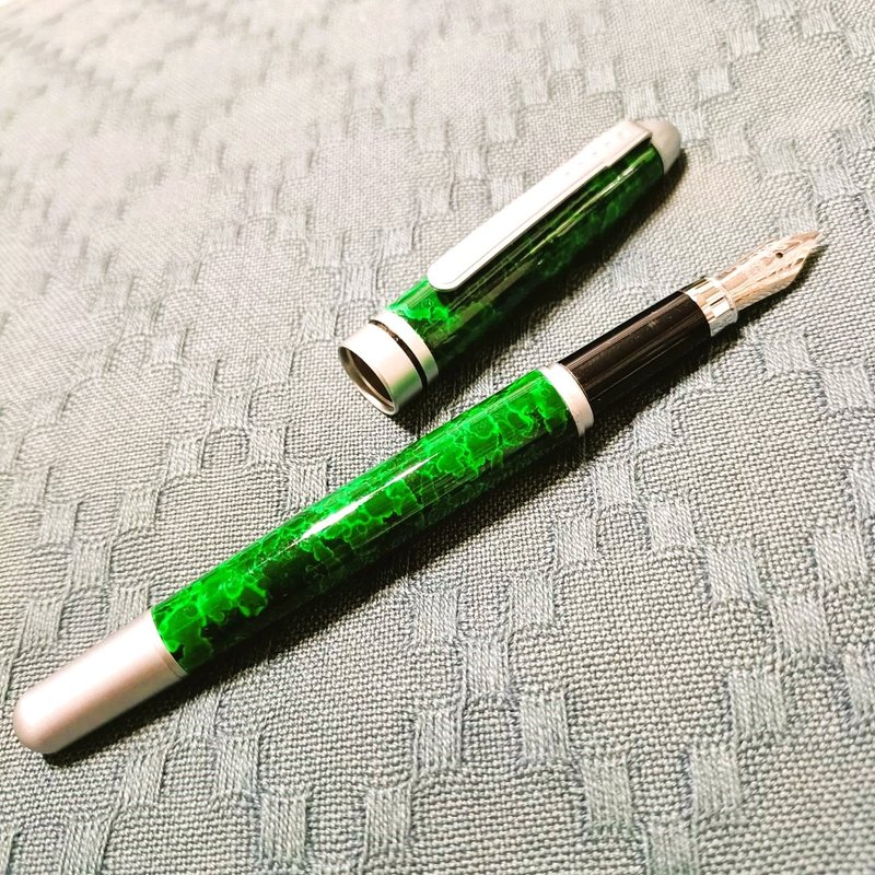 翠綠 亞銀 鋼筆 德國筆尖 吸墨墨器 卡式墨水 雙用 附筆盒 墨水 - 鋼筆 - 其他金屬 