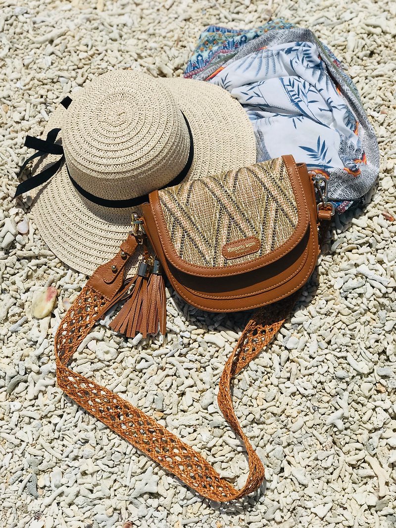 Hundred transformation cover leather saddle bag - island rattan / side backpack / designer - กระเป๋าแมสเซนเจอร์ - หนังแท้ สีส้ม