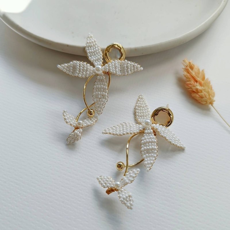 1KM Gentle Proposition•Double Flower Braided Design Earrings - Earrings & Clip-ons - Pearl 