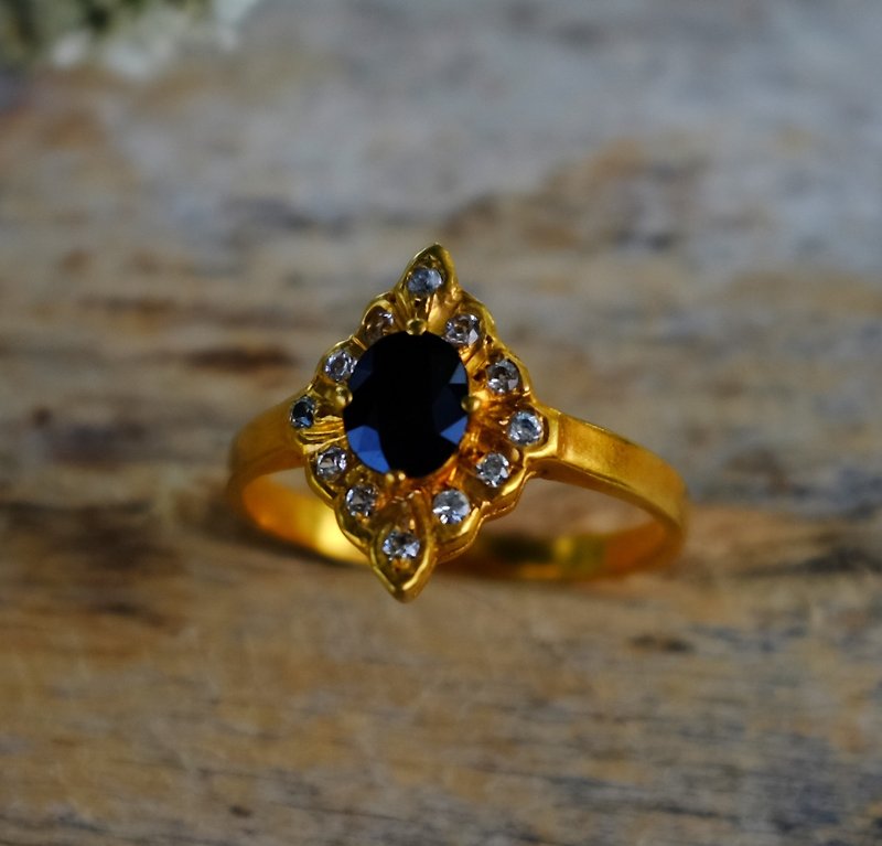 Vintage Gold-plated Ring - General Rings - Other Metals 