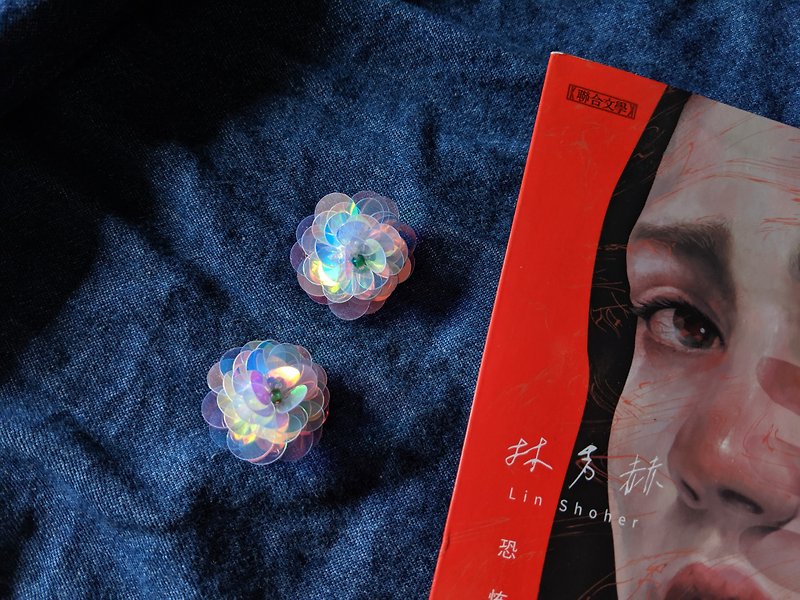 [Produced by the flower room] camellia earrings - ต่างหู - งานปัก 
