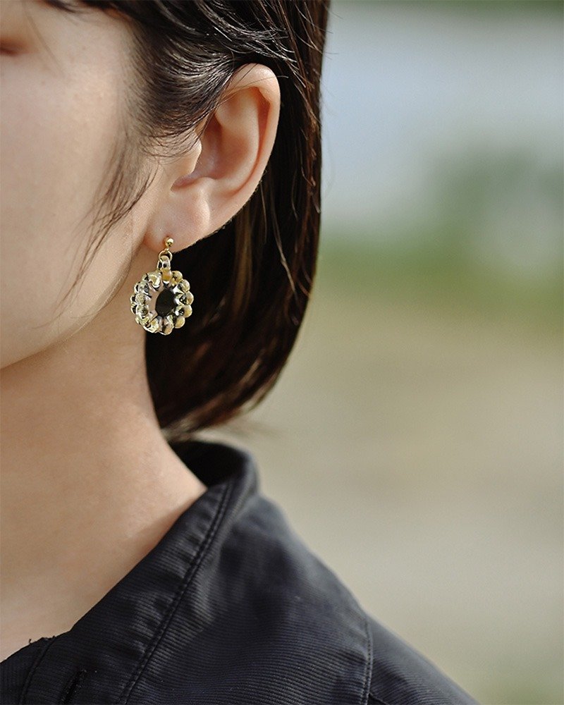 Pearl Corn Handmade Glass Earrings - ต่างหู - แก้ว 