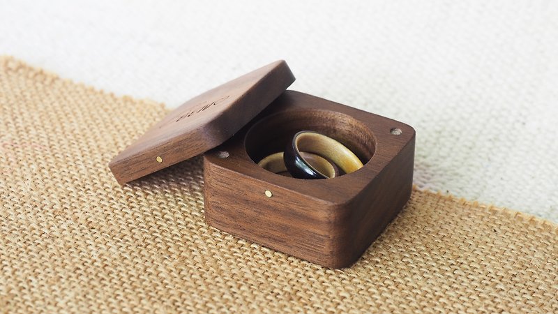 Walnut wooden ring box - 其他 - 木頭 咖啡色