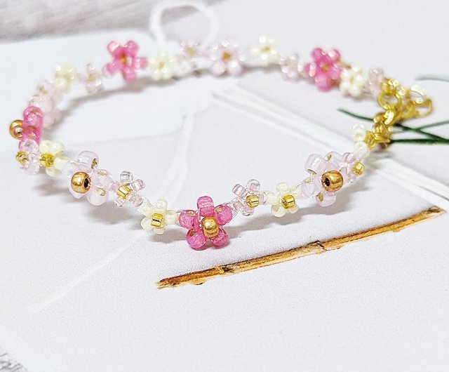かぎ針編みのビーズの小さな花のビーズのブレスレット友情