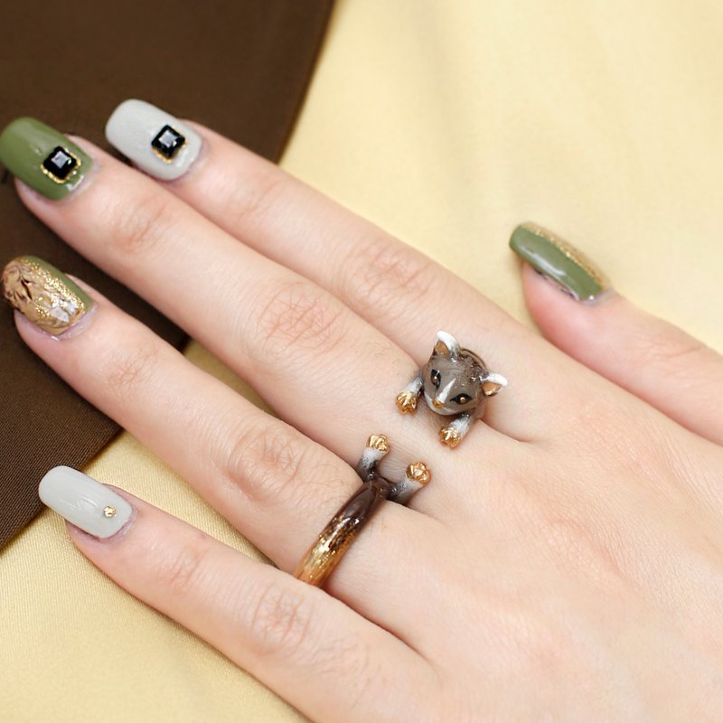 Saddle Brown Kitten Ring - 戒指 - 其他金屬 咖啡色