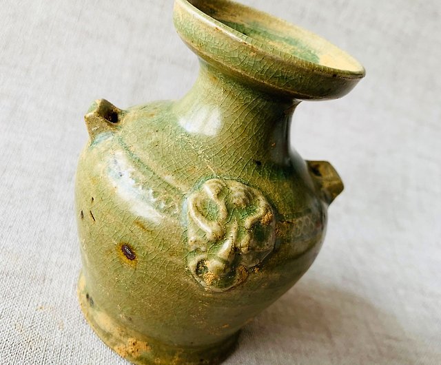 中国の唐と宋の時代、越窯と清磁器の壺│釉薬をかけた青、緑、光沢の