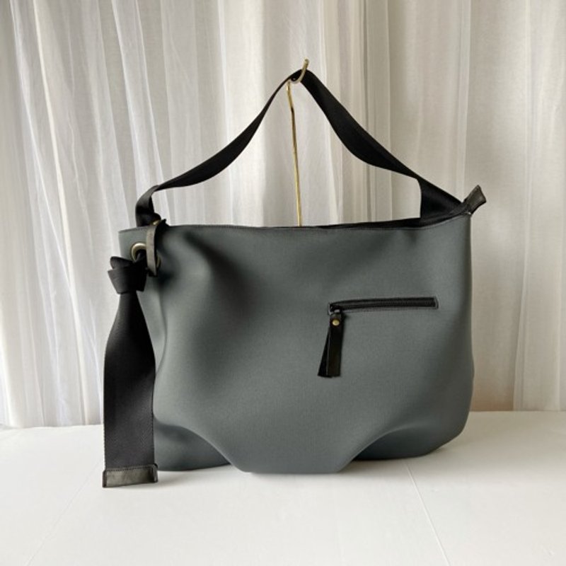 Neoprene material big shoulder L size gray - Messenger Bags & Sling Bags - Other Materials Gray