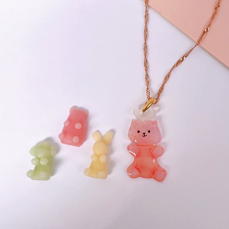 Milin Cat Hand-painted QQ Jelly Candy Handmade Jewelry Early Spring Jewelry Guid - Necklaces - Resin 