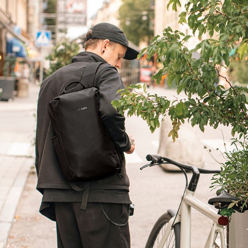 Pacsafe Metrosafe X | Five patented anti-theft commuter backpack 11L black - กระเป๋าเป้สะพายหลัง - วัสดุอีโค สีดำ