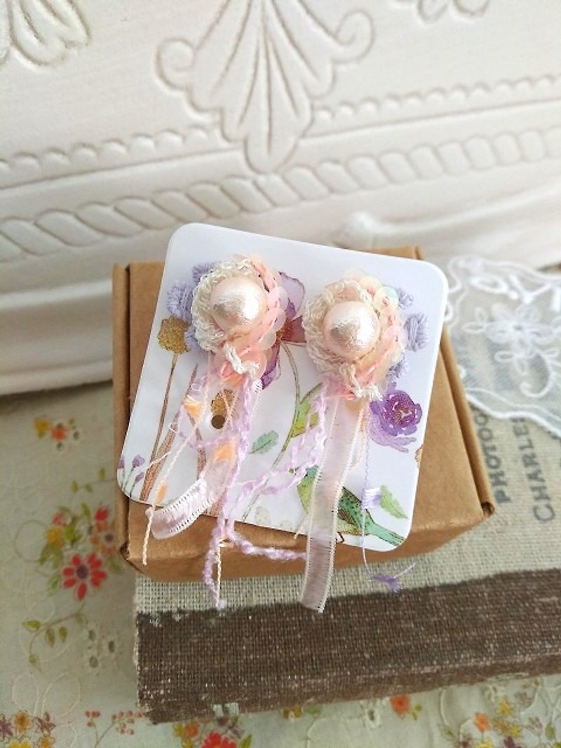 Garohands Japan imported cotton lace pearl earrings * Peach D079 feel romantic temperament gift - Earrings & Clip-ons - Other Materials Multicolor