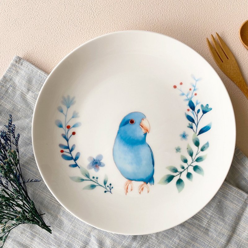 Customized Gift - Dream Hugo Parrot Wreath 8"/6.5" Bone China Plate - จานและถาด - เครื่องลายคราม หลากหลายสี