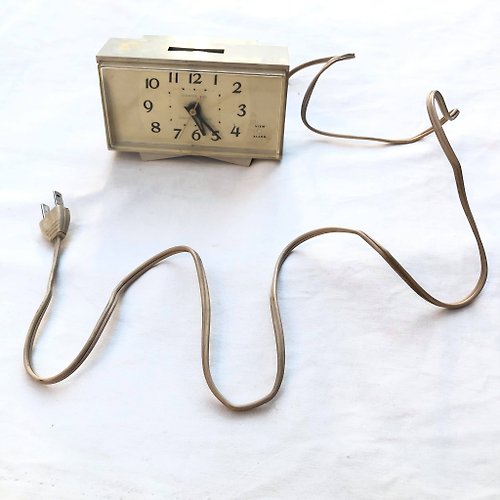 Mini Amer. 美國老物 美國奇異GE GENERAL ELECTRIC古董插電指針時鐘(美國製)