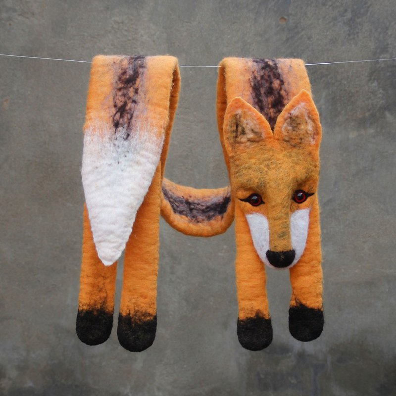 Handmade wool felt shawl image realistic fox accompanying scarf autumn and winte - Knit Scarves & Wraps - Wool Orange