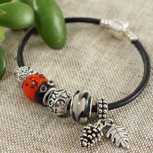 AGATIX Red Black Lampwork Glass Ladybird Ladybug Silver Euro Charm Bracelet Jewelry