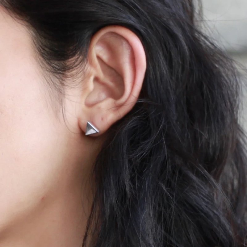 Urban Pyramid Ear Studs ( a pair ) - ต่างหู - เงินแท้ สีเงิน