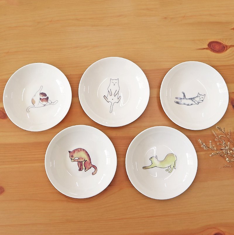 Cute Cat 4 Inch Bone China Small Plate Set with 5 pcs. Customizable/Birthday Gift/Cat - จานเล็ก - เครื่องลายคราม ขาว