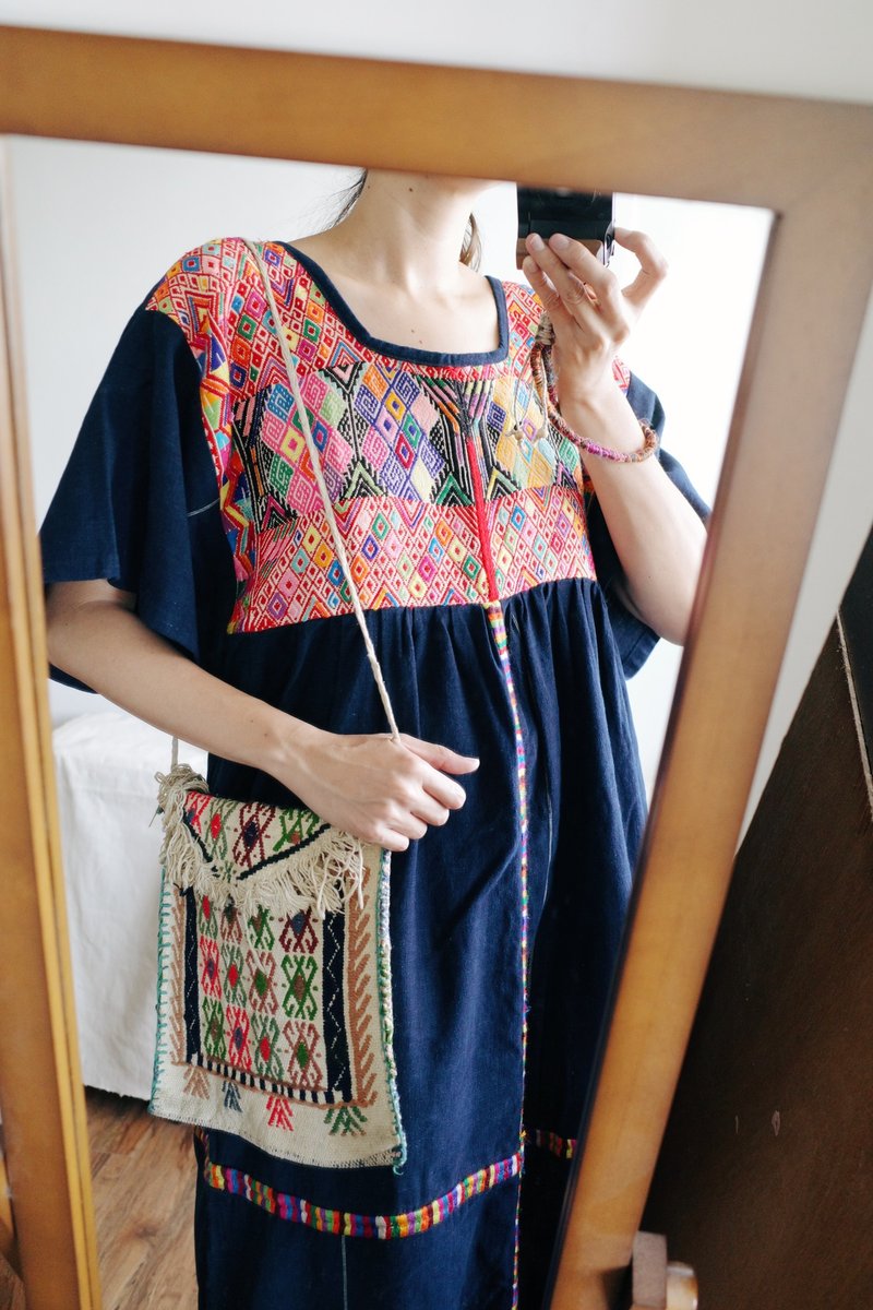 Vintage Guatemalan Hand-Embroidered, Hand-Woven, Indigo-Dyed Dress - ชุดเดรส - ผ้าฝ้าย/ผ้าลินิน 