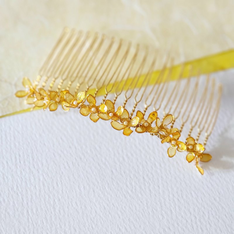 osmanthus hair comb - เครื่องประดับผม - วัสดุอื่นๆ สีส้ม