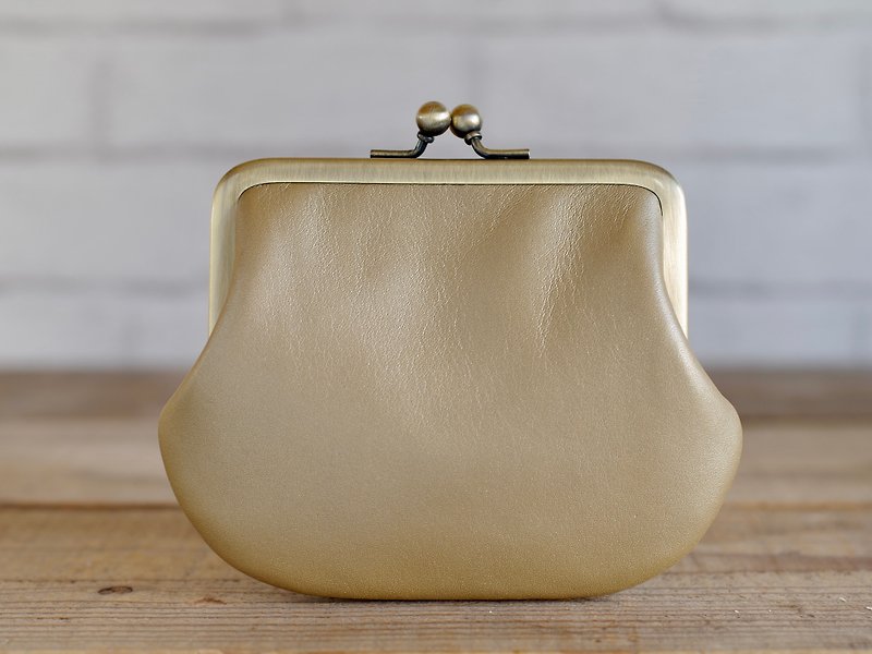 Square Leather Kiss lock bag Wallet Gold - กระเป๋าสตางค์ - หนังแท้ สีทอง