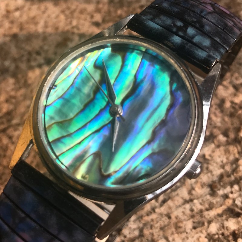 【Lost And Find】Natural  abalone pearl watch - นาฬิกาผู้หญิง - เครื่องเพชรพลอย 
