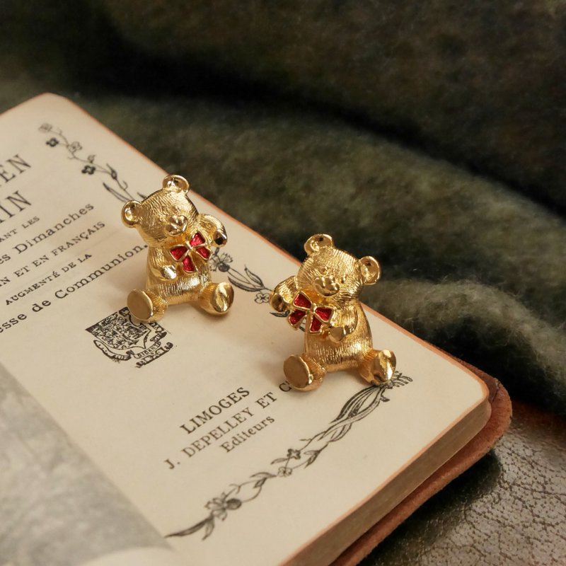 Old and Good Antique Jewelry 1998 AVON Gold Teddy Bear Needle Earrings P585 - ต่างหู - โลหะ สีทอง