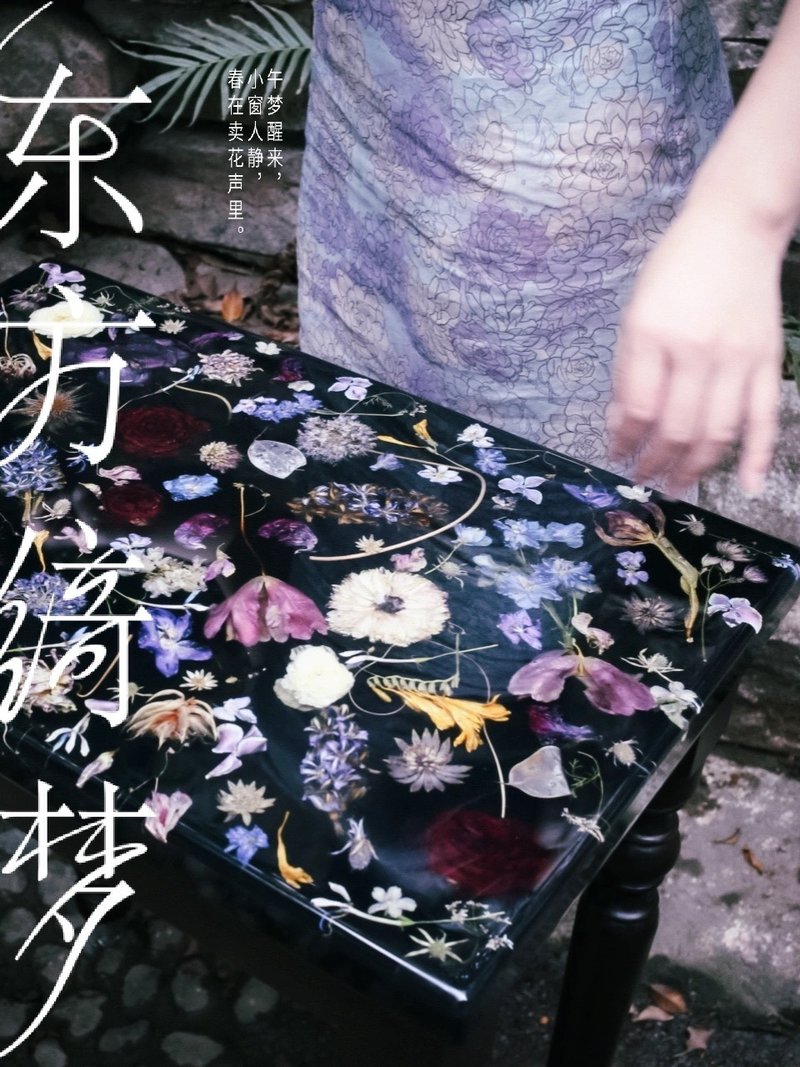嵌入鮮花桌中古桌+進口樹脂+真花+實木中古桌腿/客製款 - 餐桌/書桌 - 樹脂 紫色