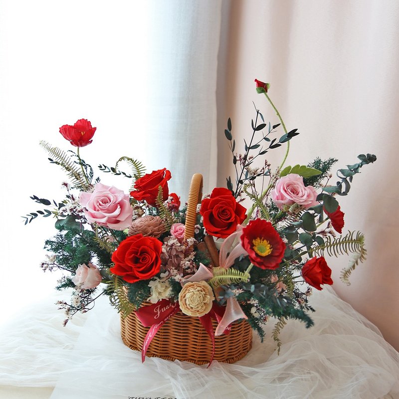 T36 red rattan preserved flower basket/congratulation flower gift - Dried Flowers & Bouquets - Plants & Flowers Red