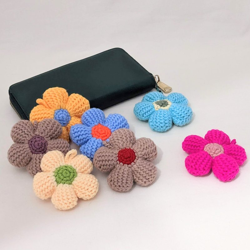 Feel Q Peng Flower Hanging Ornament | Bag Ornament - พวงกุญแจ - ผ้าฝ้าย/ผ้าลินิน หลากหลายสี