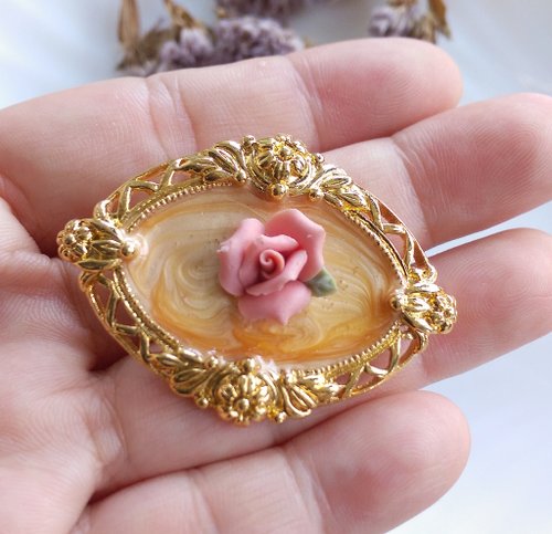 ヴィンテージジュエリー 西洋アンティークジュエリー 立体的