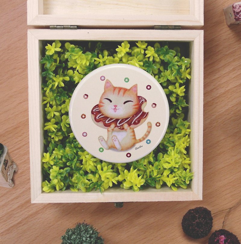 ChinChin 手繪貓咪雙面小圓鏡 - 巧克力甜甜圈 - 化妝掃/鏡子/梳子 - 其他材質 黃色