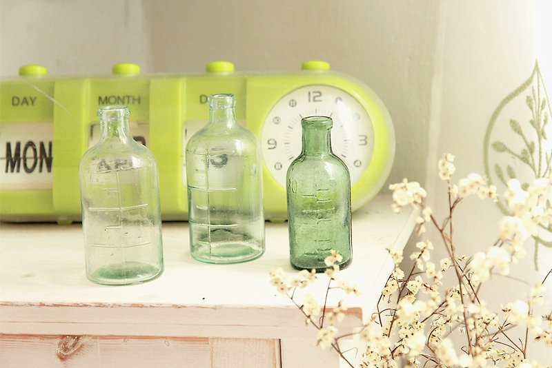【好日戀物】日本VINTAGE 綠色圓口玻璃瓶 (一組) - 植物/盆栽/盆景 - 玻璃 綠色
