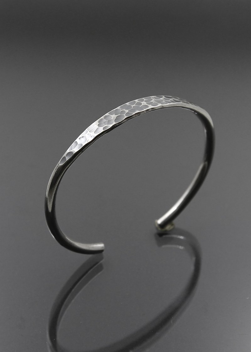 - Textured Hammer Bracelet - Bracelet Bracelet - Bracelets - Sterling Silver Silver