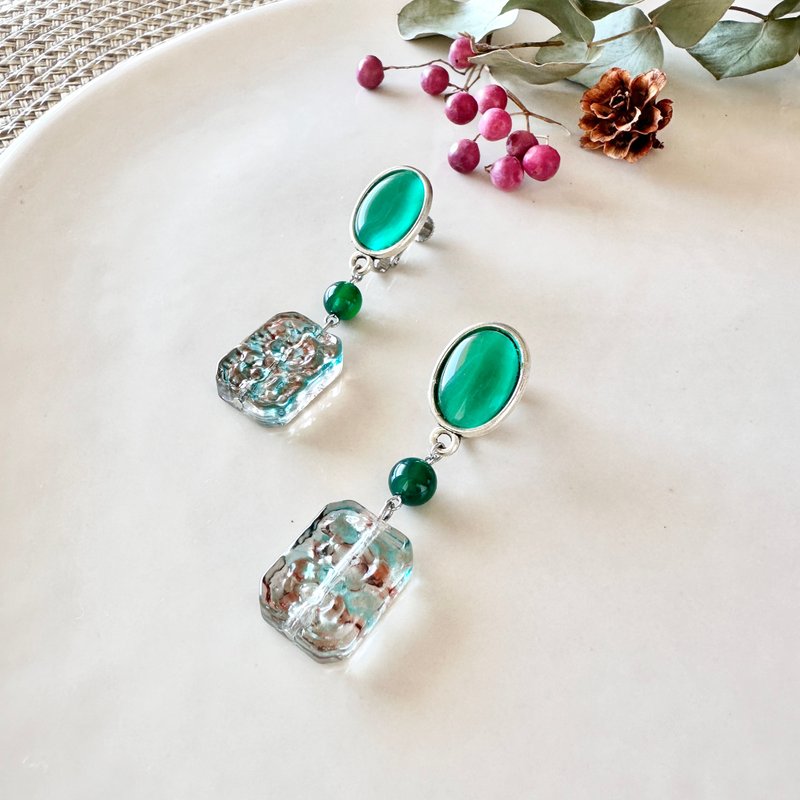 [Square Design Glass earrings] Handmade in Japan Japanese clip on earring - Earrings & Clip-ons - Other Materials Green