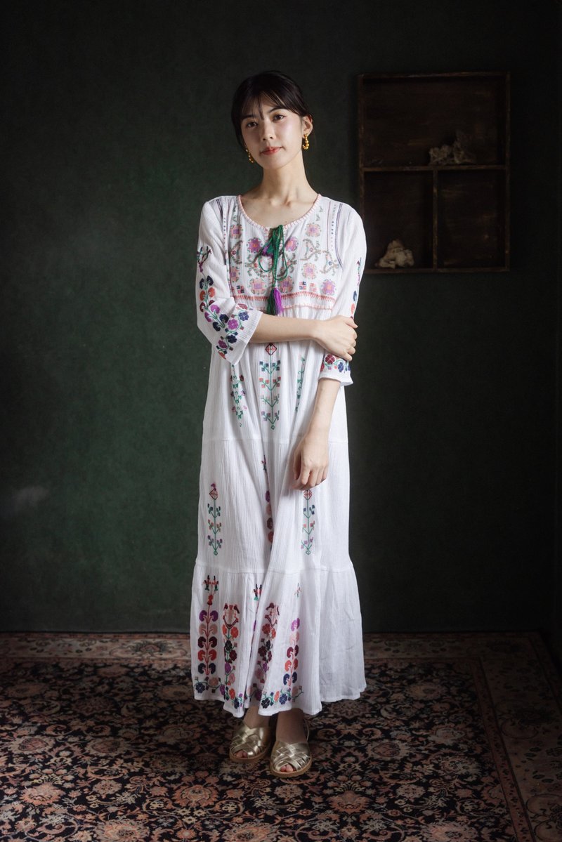 七分袖刺繡圖樣長洋裝 - 洋裝/連身裙 - 棉．麻 白色