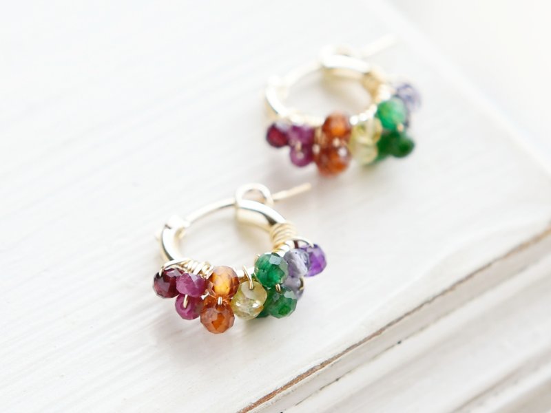 Autumn/Winter Limited Edition [14kgf Earrings] Rainbow Lace Hoop Small - Earrings & Clip-ons - Semi-Precious Stones Multicolor