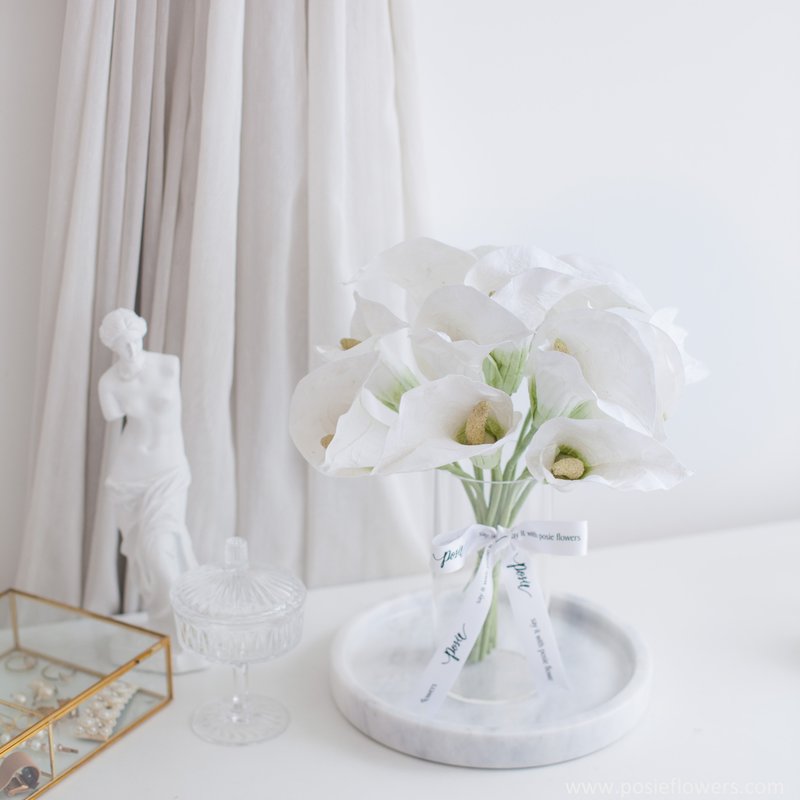 WHITE CALLA LILY |  Mini Marseille vase for Home Decoration - ของวางตกแต่ง - กระดาษ ขาว