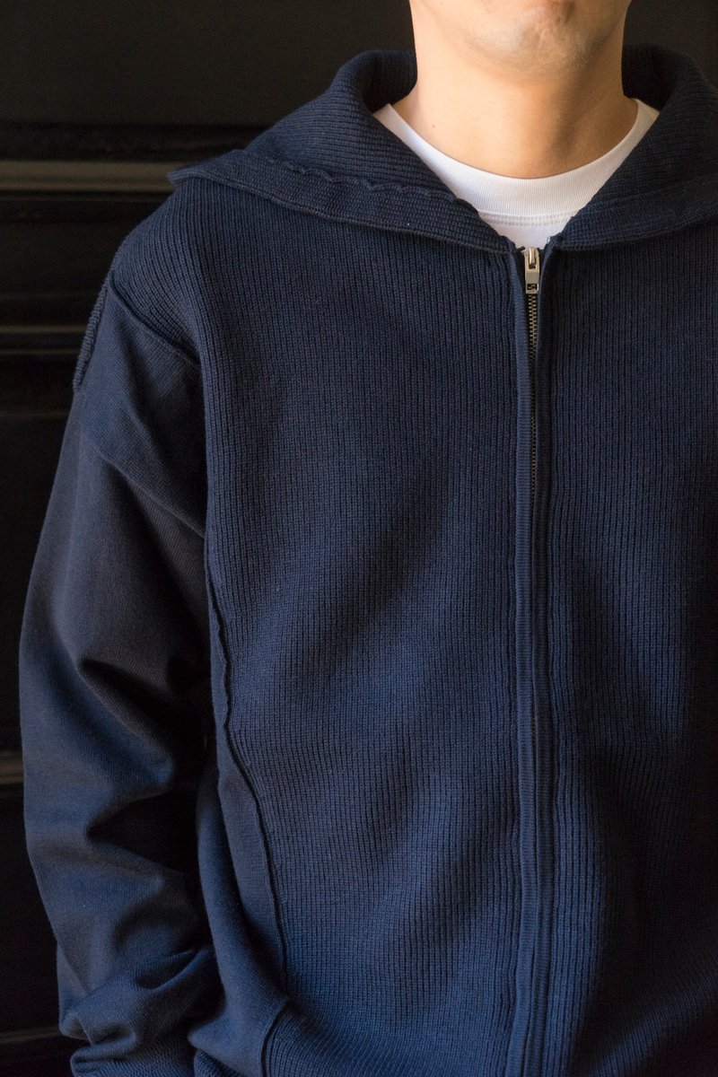 KNIT High-quality navy knitted zipper hooded jacket Winter warm item Retro detail sweater - Men's Sweaters - Cotton & Hemp Blue