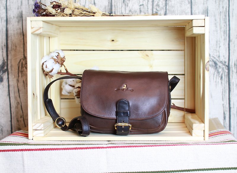 Back to Green:: GALLANT DUCK//vintage Bag (B-11) - Messenger Bags & Sling Bags - Genuine Leather 