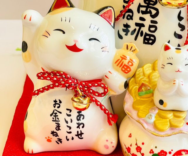 福の神と猫の陶器彫刻 九谷焼 福の神と猫の陶器彫刻 九谷焼