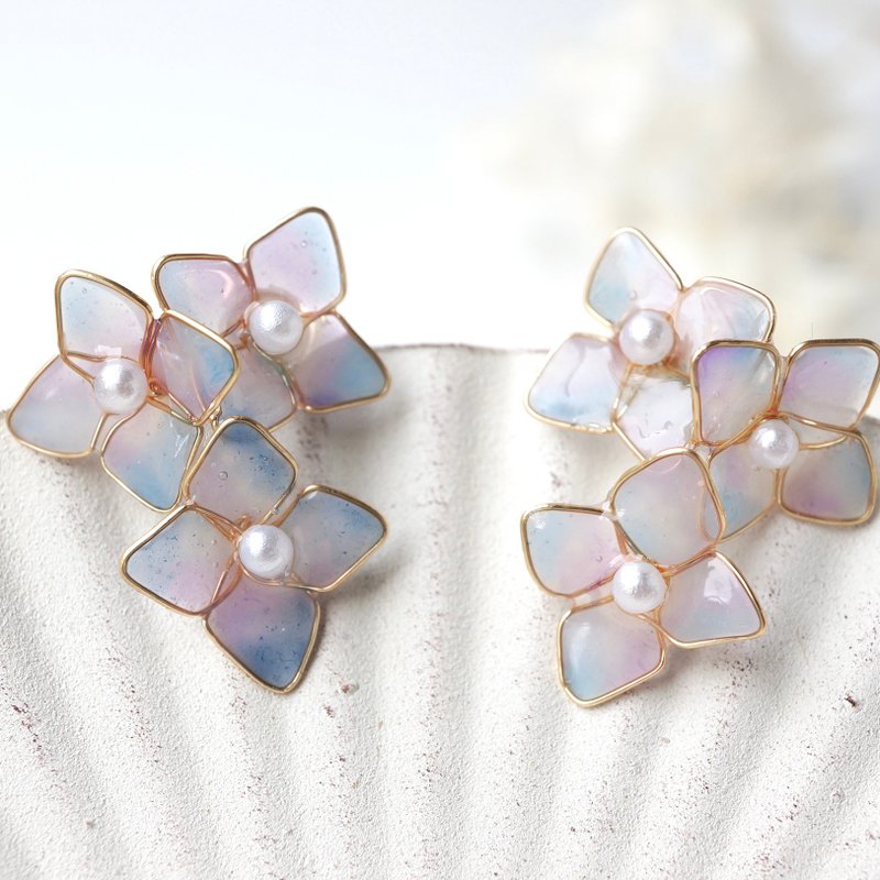 small hydrangea jewelry set - Earrings & Clip-ons - Resin Blue