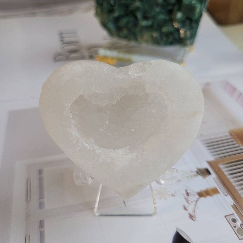 願望天使~精品級摩洛哥愛心白水晶晶洞(03)附底座 - 擺飾/家飾品 - 水晶 