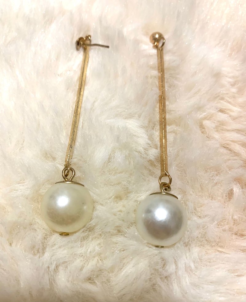 Vintage 珍珠掃肩耳釘 - 耳環/耳夾/耳骨夾 - 其他金屬 金色